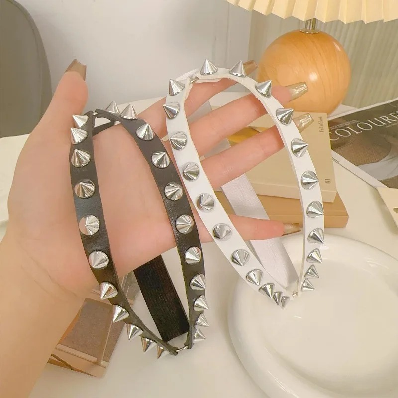 Double Row Cone Spike Leg Gart - Garter Belt Set 리뷰 및 가격